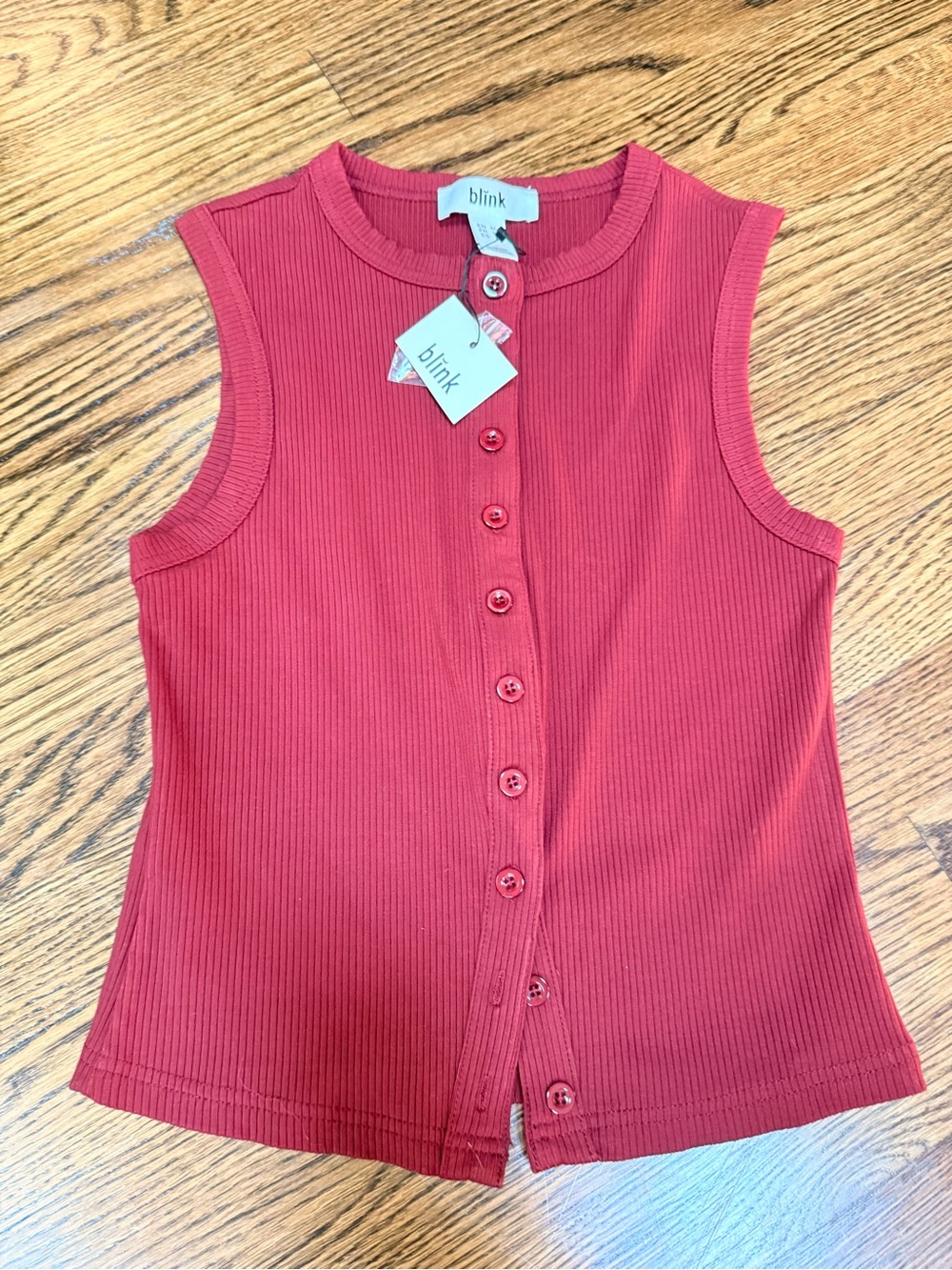 NWT Blink Ribbed Button-Front Tank Top - burgundy